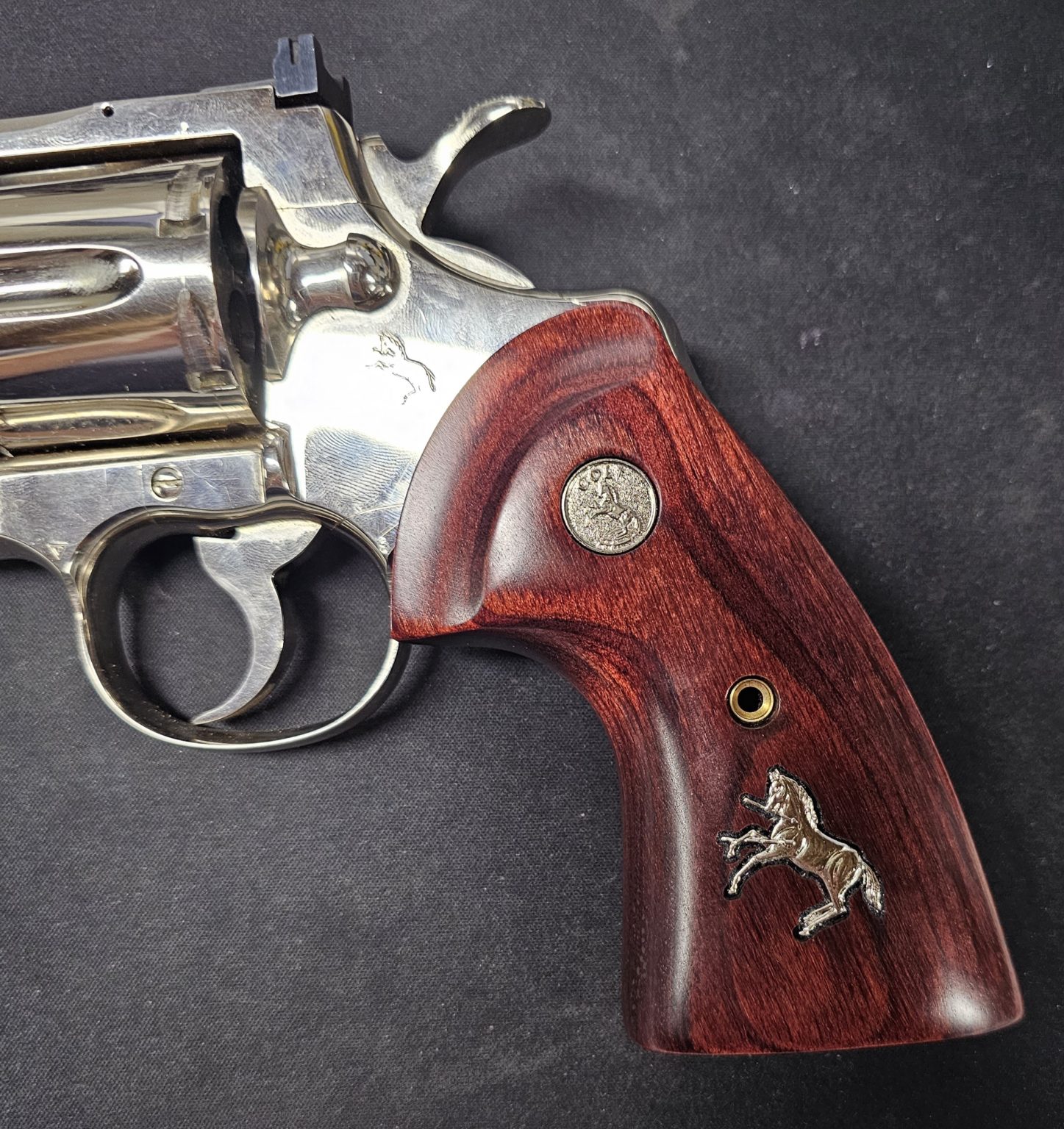 Colt Python Target Grip Rosewood Silver Medallions Rampant Colt 8000