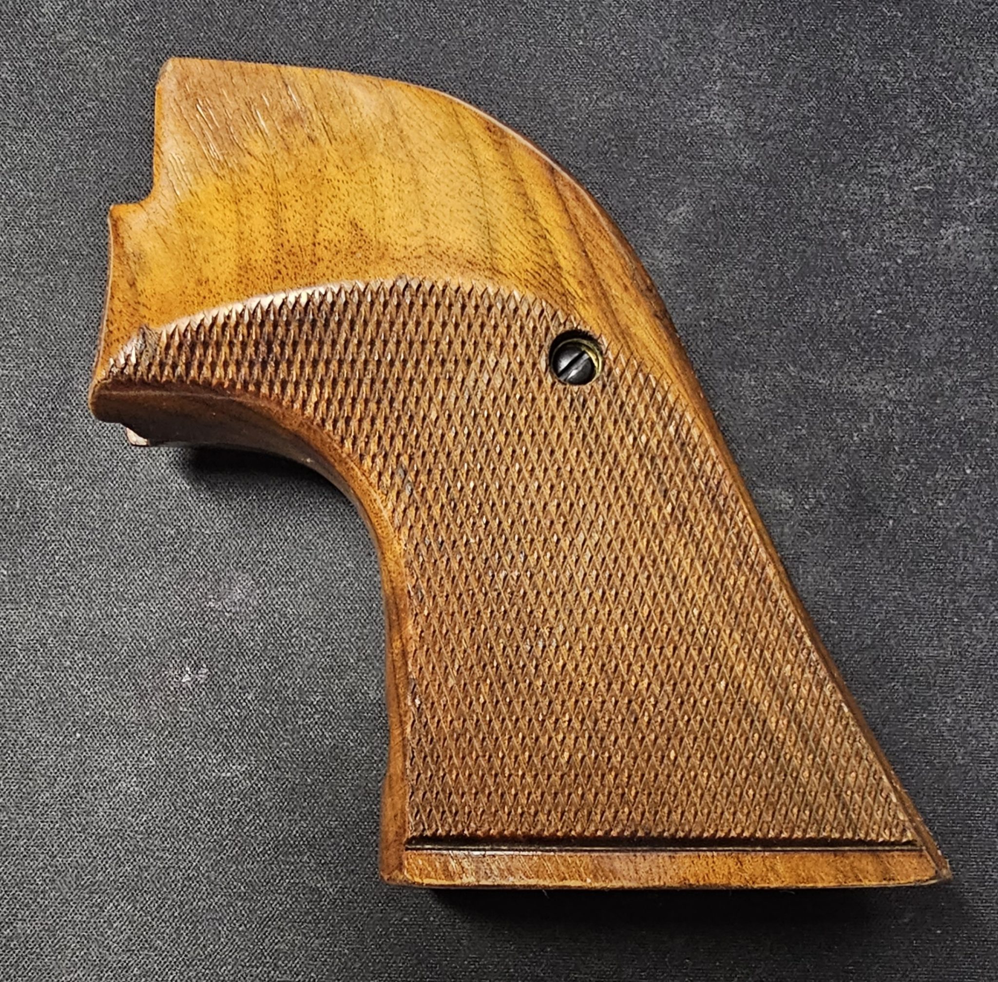 Ruger Super Blackhawk Checkered Walnut Grip