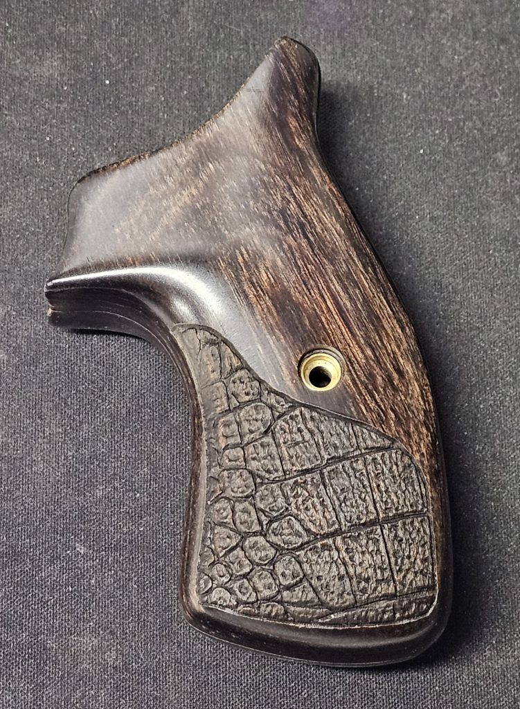 Kimber K6s DASA ALTAI Grip Walnut Crock back